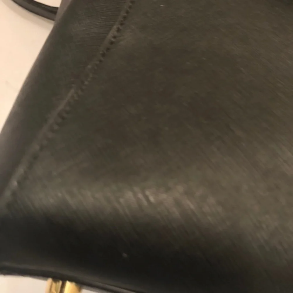 Michael kors black two way zipper bag satchel